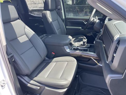 New 2026 GMC Sierra 1500 Elevation w/ Elevation Premium Package AWD/4WD image 29