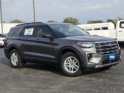 New 2026 Ford Explorer Active w/ Active Comfort Package image 2