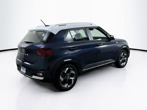 Used 2023 Hyundai Venue Limited image 5