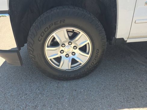 Used 2017 Chevrolet Silverado 1500 LT w/ All Star Edition AWD/4WD image 2