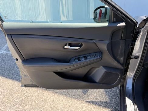Certified 2020 Nissan Sentra SV FWD image 16