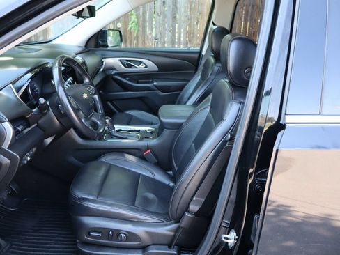 Used 2018 Chevrolet Traverse LT AWD/4WD image 19