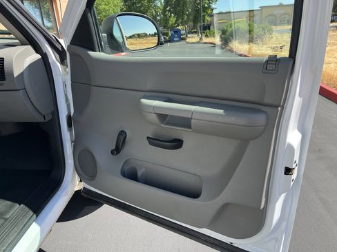 Used 2008 Chevrolet Silverado 1500 W/T w/ Skid Plate Package image 9