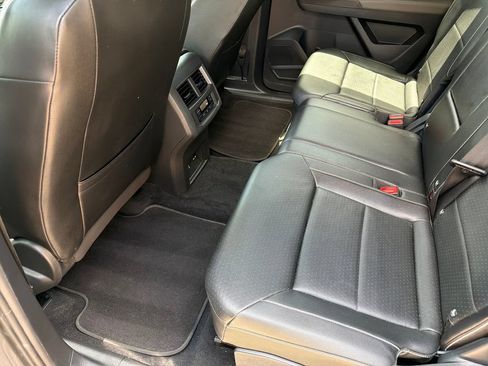 Used 2023 Volkswagen Atlas SE FWD image 34