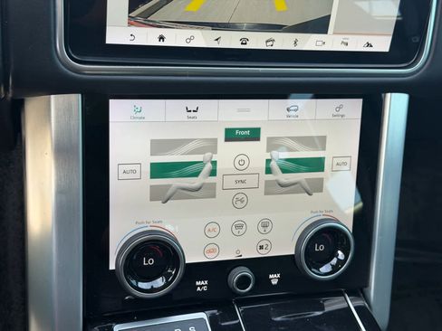 Used 2020 Land Rover Range Rover HSE image 23