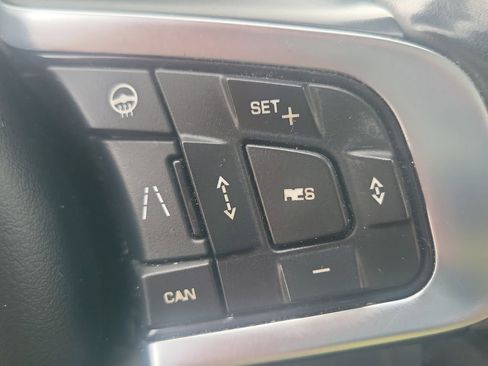 Used 2020 Jaguar F-PACE Prestige AWD/4WD image 16