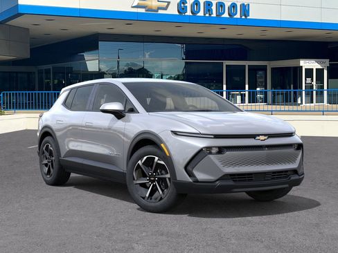 New 2026 Chevrolet Equinox EV LT image 7