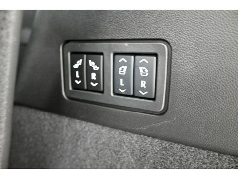 New 2025 Cadillac XT6 Sport w/ Technology Package image 12