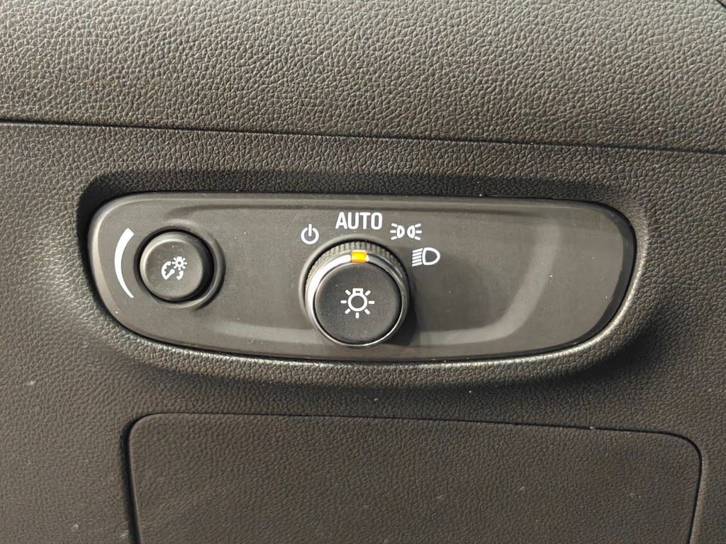 Used 2024 Buick Encore GX Avenir w/ Avenir Technology Package AWD/4WD image 49