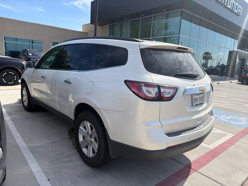 Used 2014 Chevrolet Traverse LT FWD image 8
