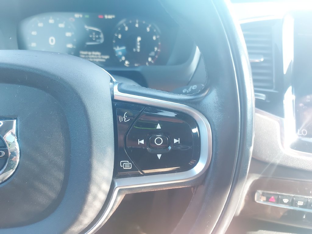 Used 2017 Volvo XC90 T6 Momentum w/ Vision Package AWD/4WD image 22