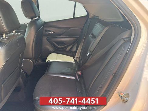 Used 2021 Buick Encore Preferred FWD image 23
