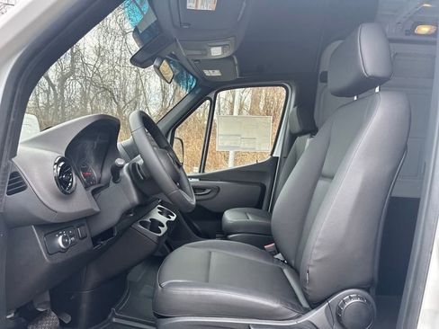 New 2025 Mercedes-Benz Sprinter 2500 image 9