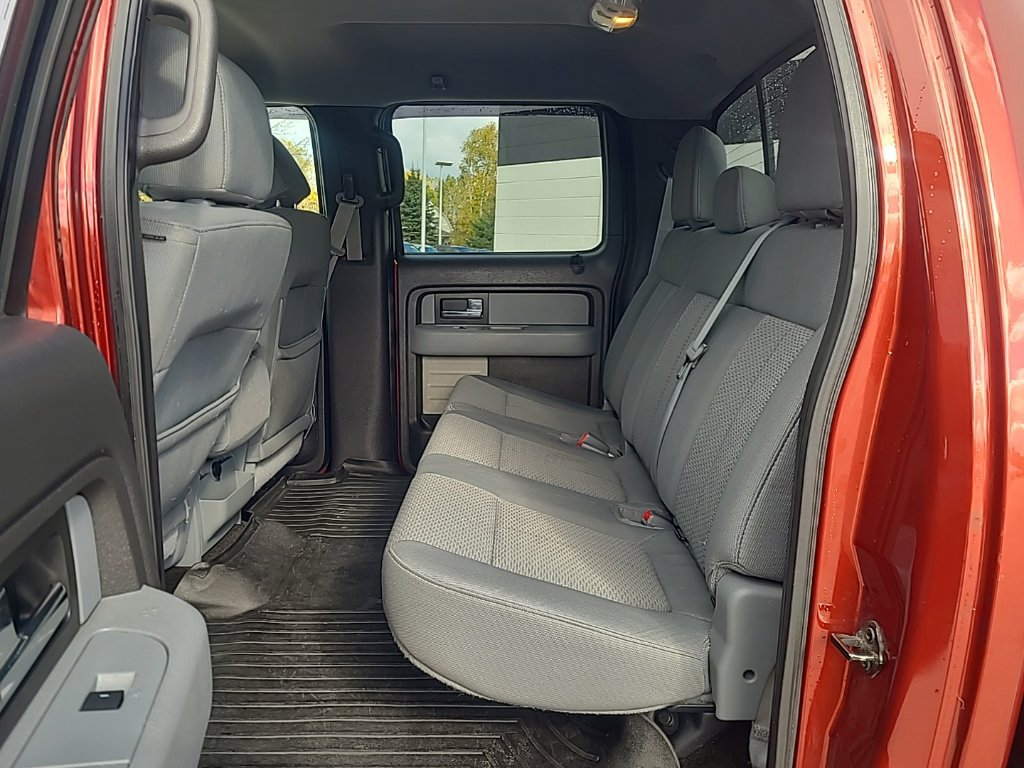 Used 2014 Ford F150 XLT w/ Equipment Group 302A Luxury AWD/4WD image 16