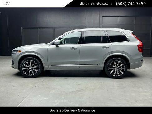 Used 2024 Volvo XC90 B6 Plus image 2