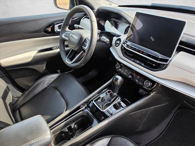 Used 2025 Jeep Compass Limited AWD/4WD image 10