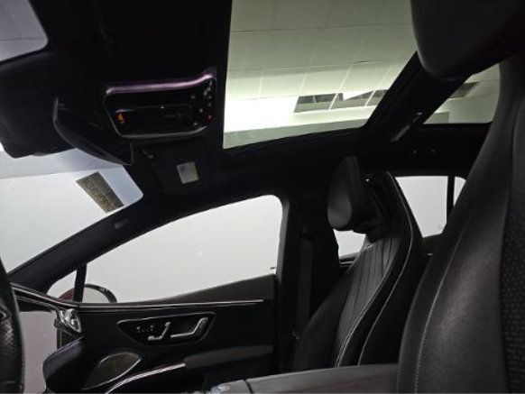 Used 2023 Mercedes-Benz EQS 580 4MATIC Sedan image 7