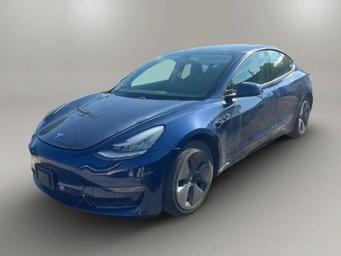 Used 2021 Tesla Model 3 Standard Range Plus RWD image 2