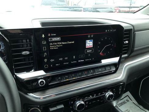 Used 2024 GMC Sierra 1500 SLT w/ SLT Premium Plus Package image 19