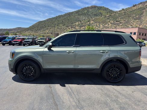 Used 2025 Kia Telluride SX Prestige X-Line AWD/4WD image 4