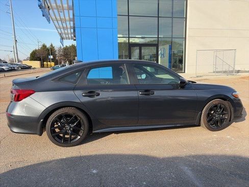 Used 2024 Honda Civic Sport image 8