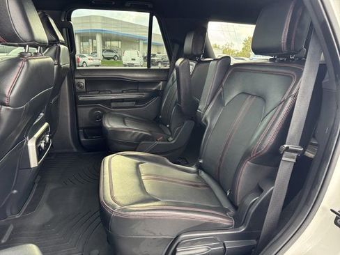 Used 2024 Ford Expedition Limited image 12