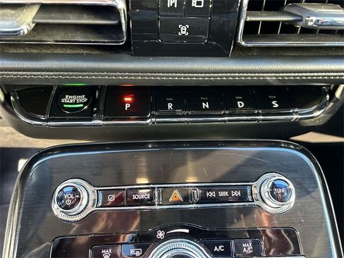 Used 2023 Lincoln Nautilus Reserve w/ Luxury Package image 22