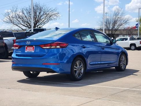 Used 2018 Hyundai Elantra SEL image 3