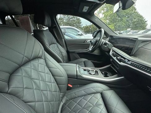 Used 2025 BMW X5 sDrive40i w/ Climate Comfort Package RWD image 6