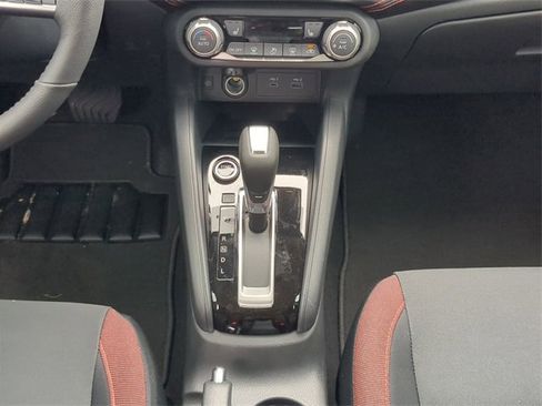 New 2025 Nissan Versa SR image 17