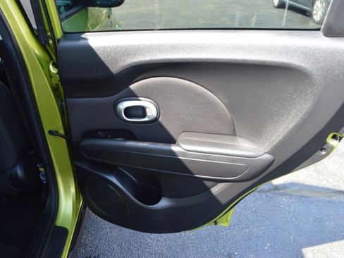 Used 2015 Kia Soul + image 27