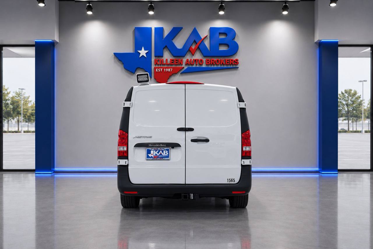 Used 2018 Mercedes-Benz Metris image 4