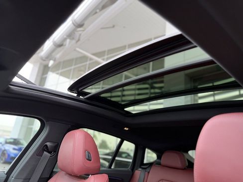 Used 2023 BMW X4 M40i w/ Premium Package image 12