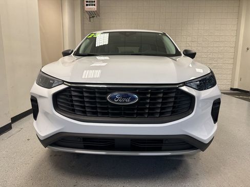 Used 2023 Ford Escape Active image 34