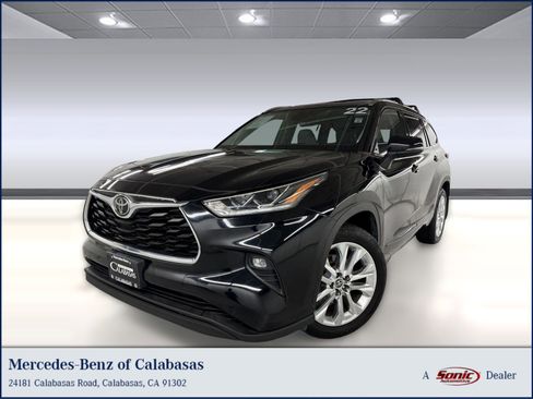 Used 2022 Toyota Highlander Limited AWD/4WD image 1
