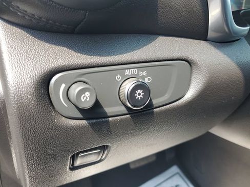 Used 2020 Chevrolet Blazer LT FWD image 9