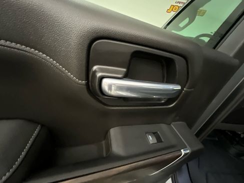 Used 2021 GMC Sierra 1500 SLT AWD/4WD image 21