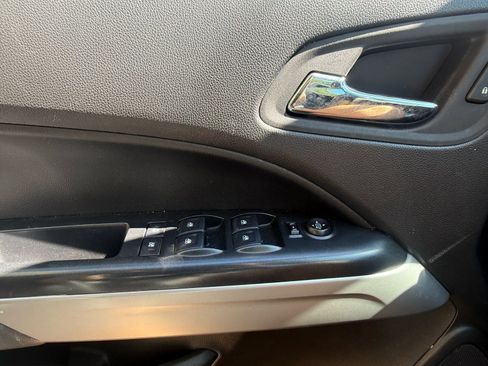 Used 2022 Chevrolet Colorado LT w/ Luxury Package image 11