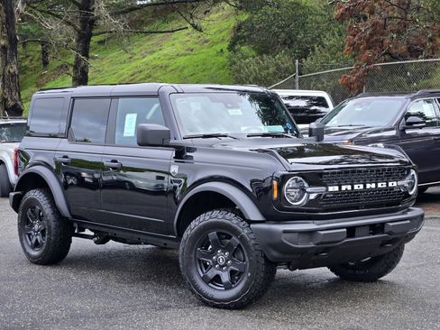 New 2025 Ford Bronco Big Bend image 2