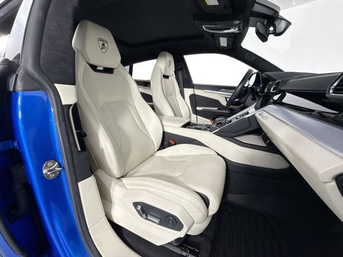 Used 2021 Lamborghini Urus AWD/4WD image 30