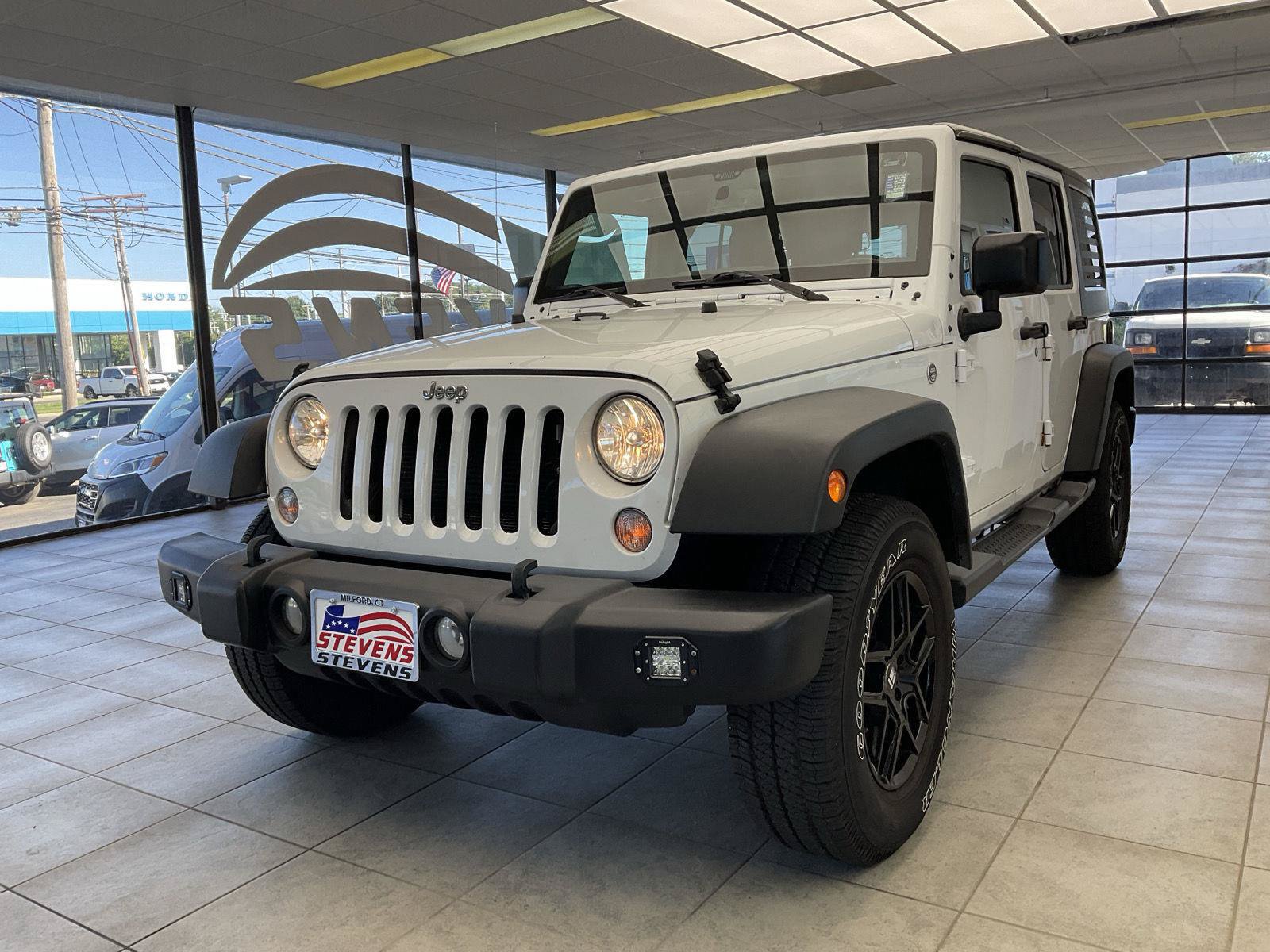 Used 2016 Jeep Wrangler Unlimited Sport w/ Quick Order Package 24S AWD/4WD image 3