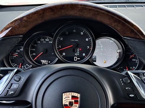 Used 2014 Porsche Cayenne image 28