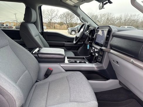 Used 2025 Ford F150 XLT w/ Equipment Group 301A Standard image 19