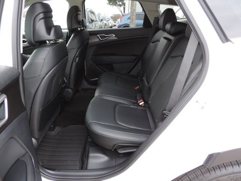 Used 2026 Kia Sportage EX image 10