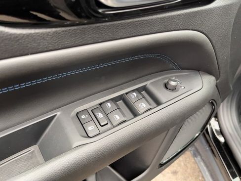 New 2026 Jeep Compass Limited image 14