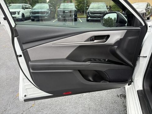 Used 2026 Toyota Camry SE w/ Multimedia Upgrade Package FWD image 8