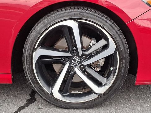 Used 2018 Honda Accord Sport image 8