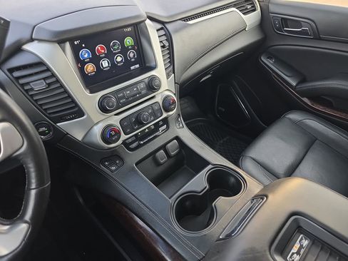 Used 2016 GMC Yukon XL SLT w/ Open Road Package image 25