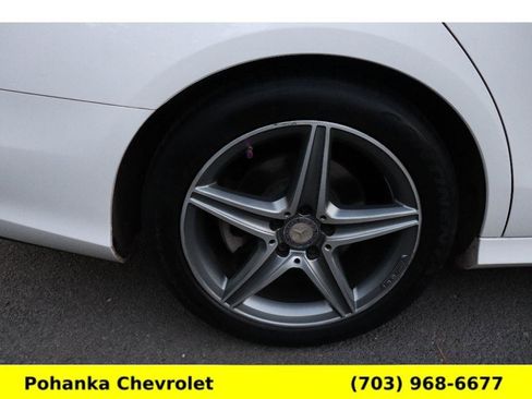 Used 2017 Mercedes-Benz E 300 Sport image 27