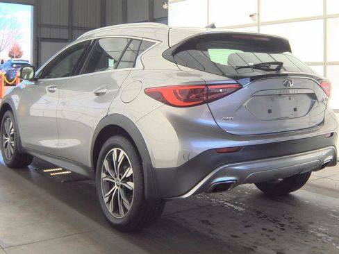 Used 2018 INFINITI QX30 Premium w/ Cargo Package image 3